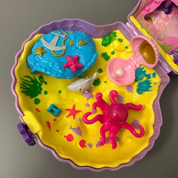 Polly Pocket Y2K Vintage Magical Purple Shell Toy Case with Stars and Hearts - Picture 4 of 8